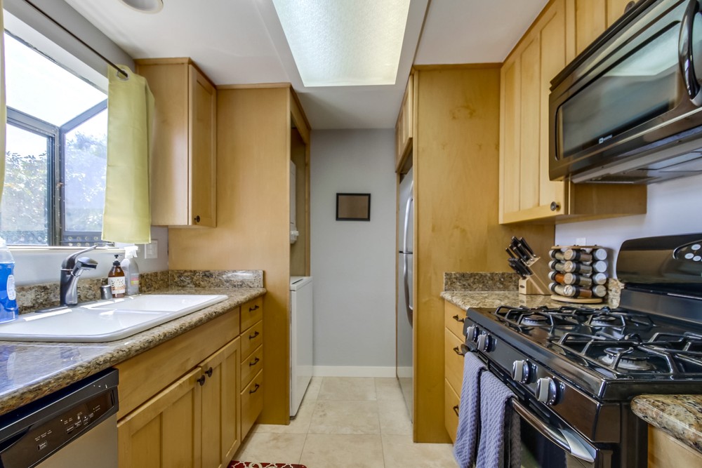 Virtual tour photo 20 of 40 for 3032 Horton Ave