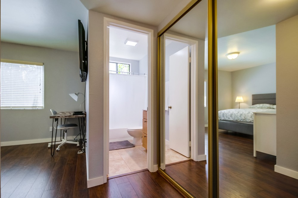 Virtual tour photo 27 of 40 for 3032 Horton Ave