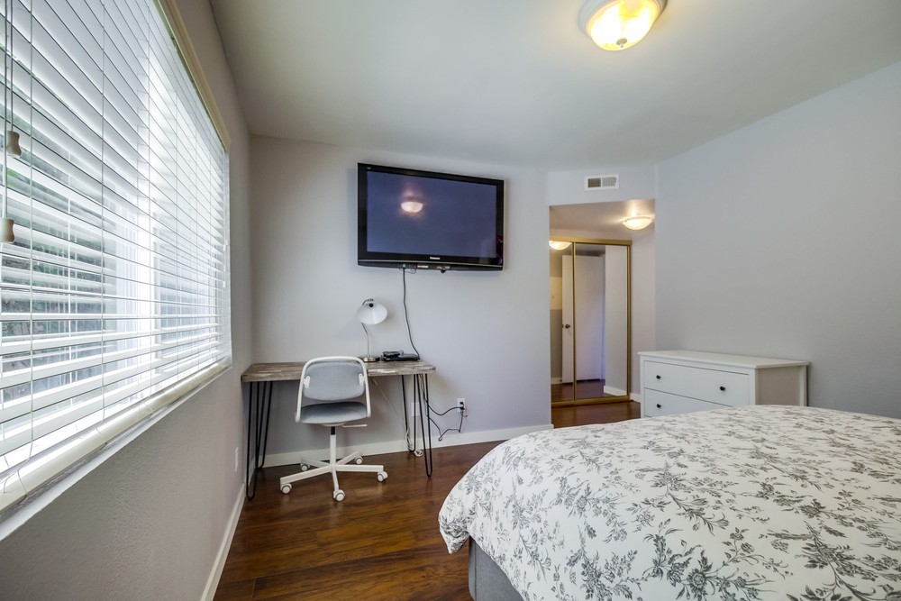 Virtual tour photo 32 of 40 for 3032 Horton Ave