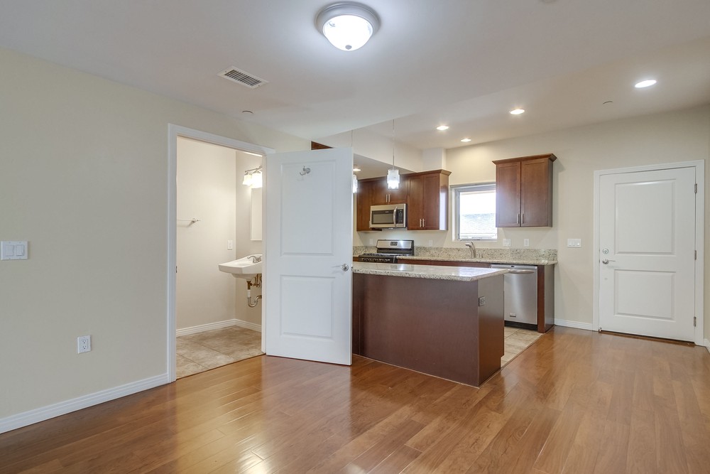 Virtual tour photo 17 of 66 for 3033 Adams Ave #2