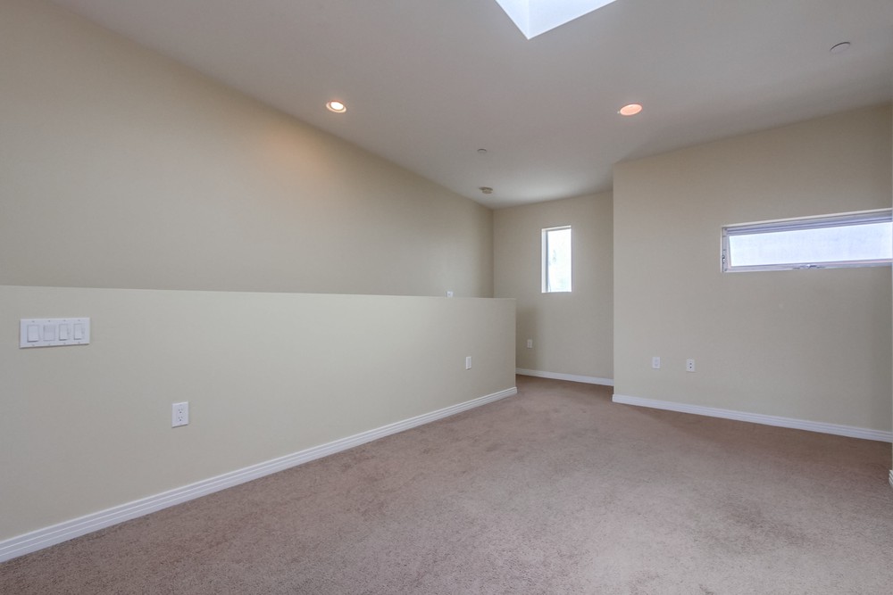 Virtual tour photo 37 of 66 for 3033 Adams Ave #2