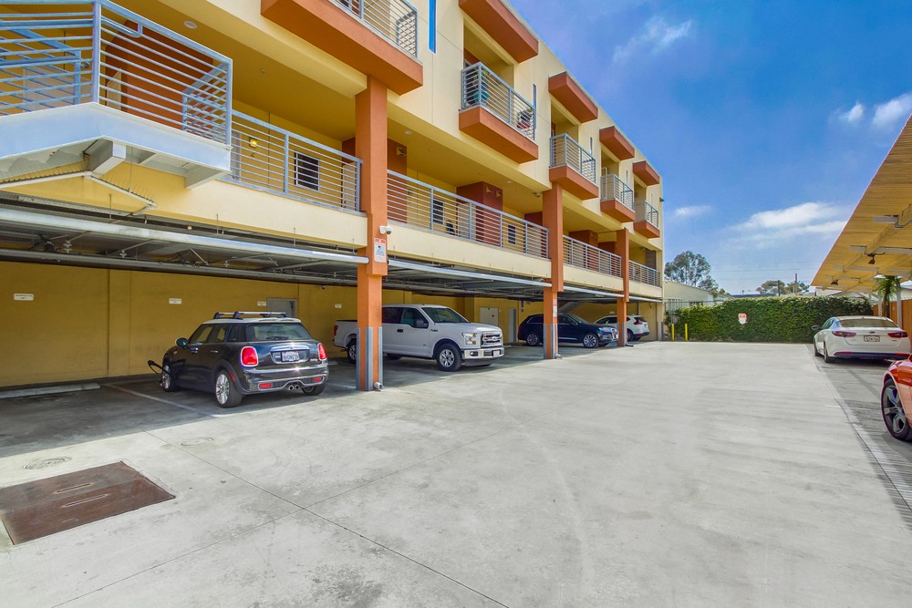 Virtual tour photo 64 of 66 for 3033 Adams Ave #2