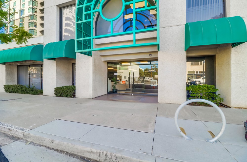 Virtual tour photo 4 of 60 for 3033 Fifth Ave #300