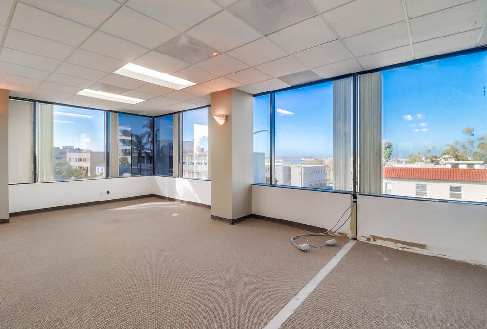 Virtual tour photo 9 of 60 for 3033 Fifth Ave #300