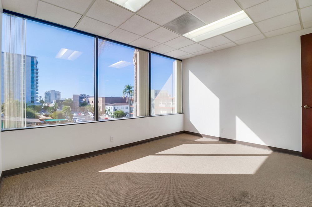 Virtual tour photo 15 of 60 for 3033 Fifth Ave #300