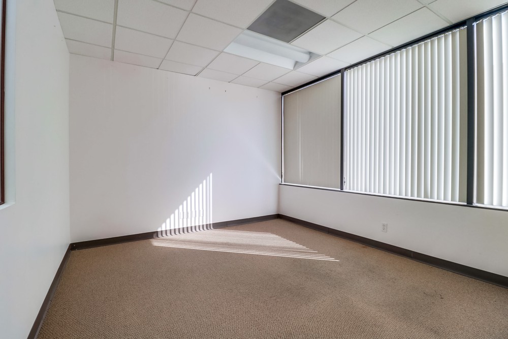 Virtual tour photo 29 of 60 for 3033 Fifth Ave #300