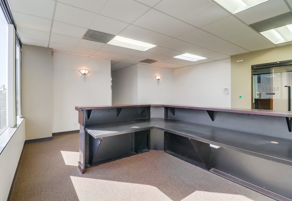 Virtual tour photo 34 of 60 for 3033 Fifth Ave #300