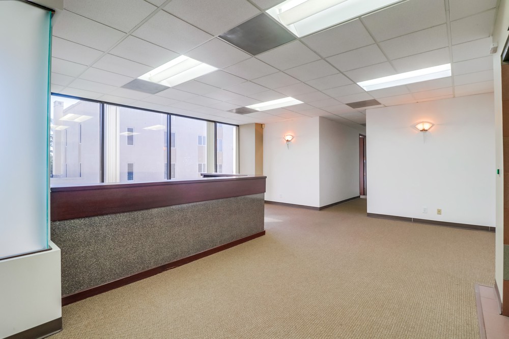 Virtual tour photo 35 of 60 for 3033 Fifth Ave #300