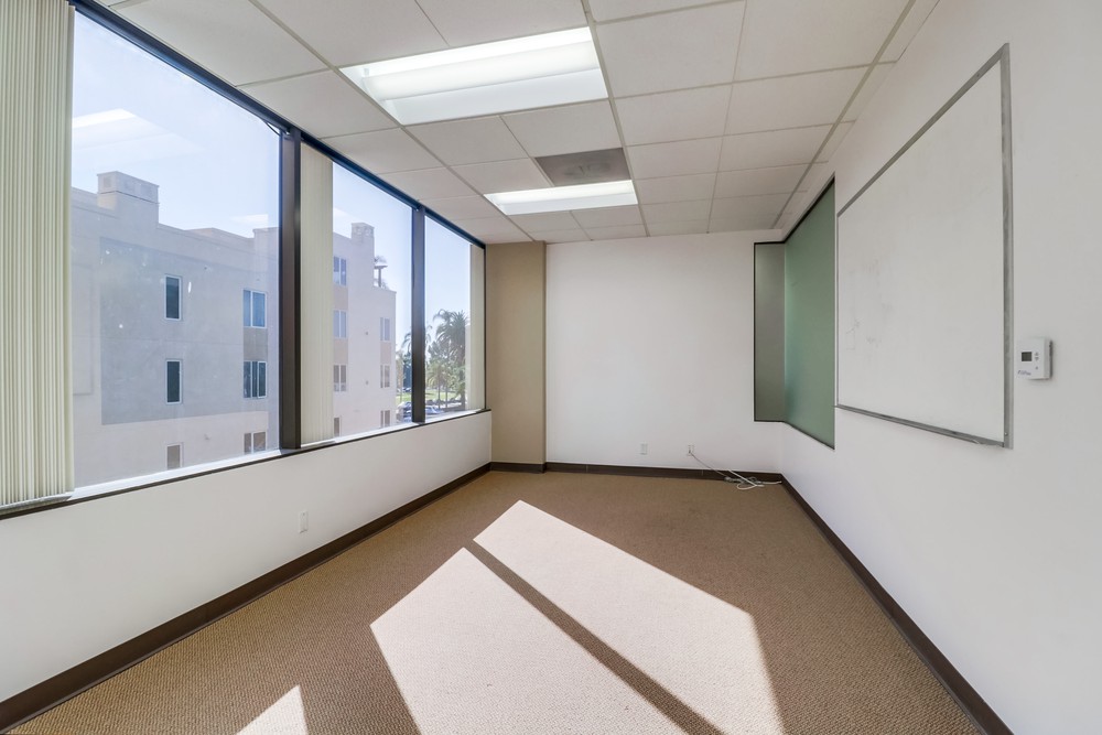 Virtual tour photo 37 of 60 for 3033 Fifth Ave #300