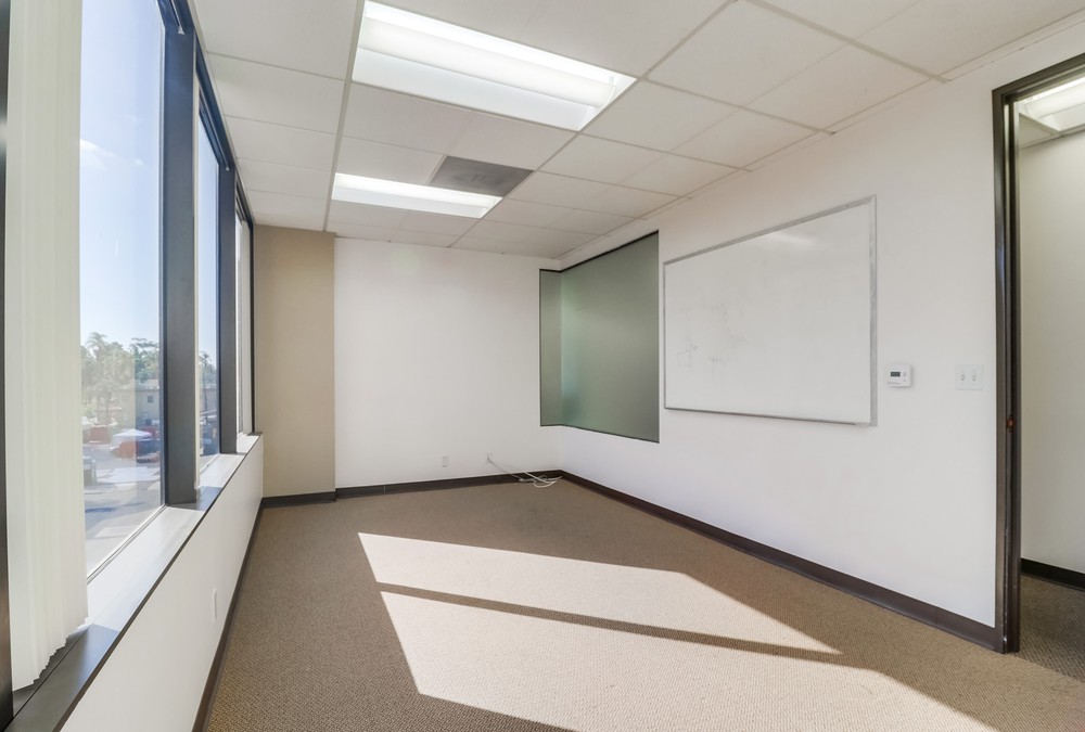 Virtual tour photo 38 of 60 for 3033 Fifth Ave #300