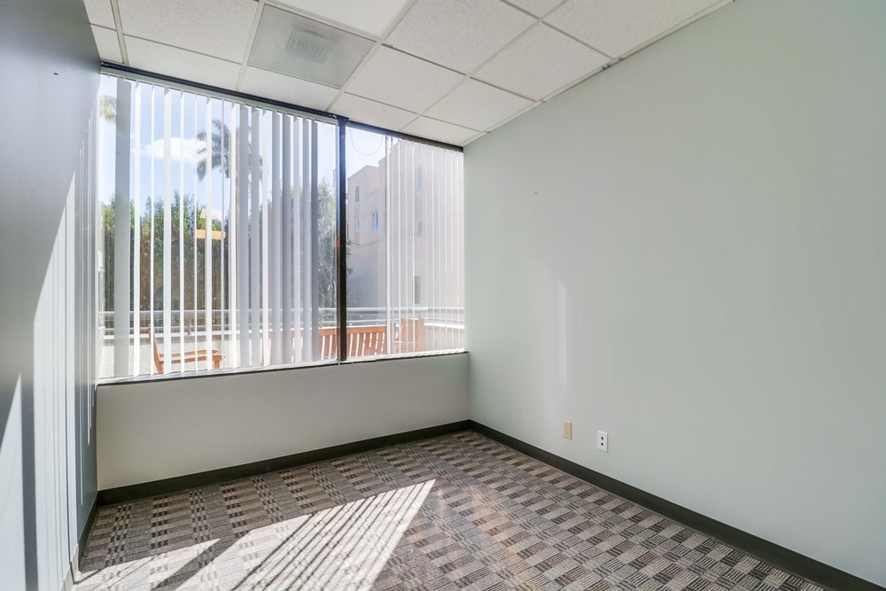Virtual tour photo 46 of 60 for 3033 Fifth Ave #300