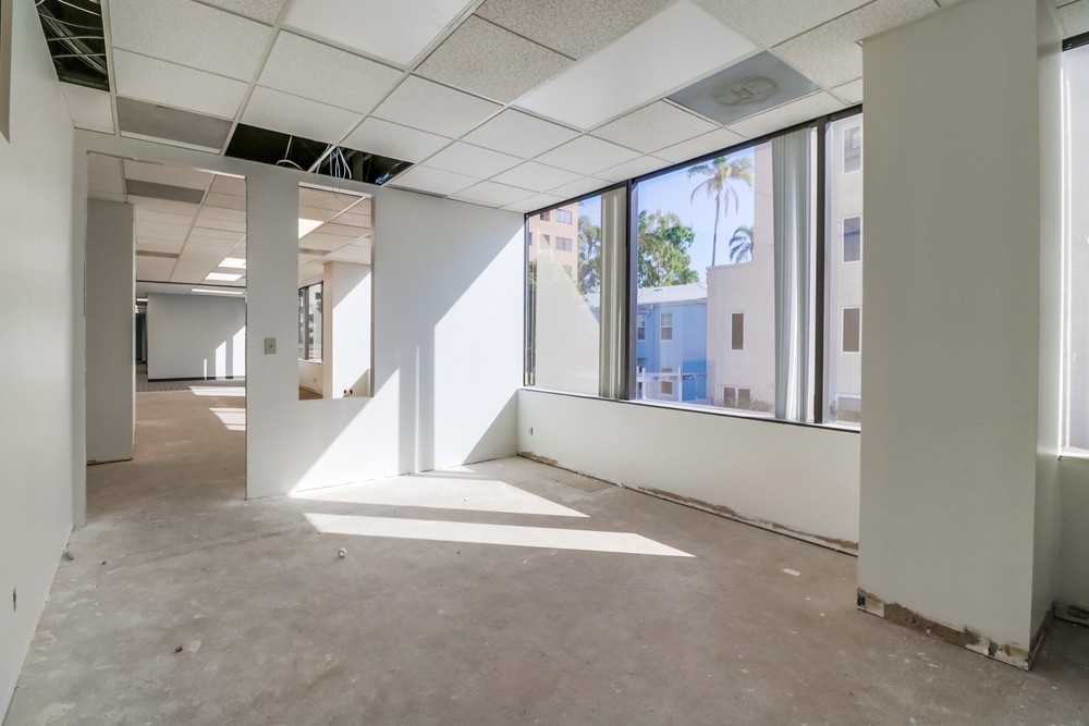 Virtual tour photo 60 of 60 for 3033 Fifth Ave #300
