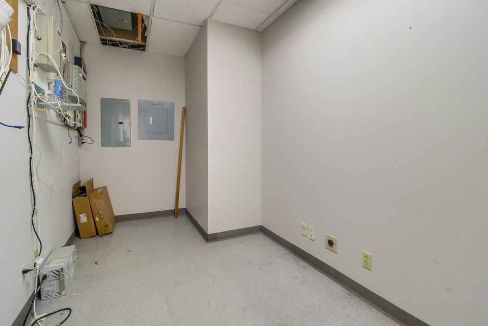 Virtual tour photo 61 of 60 for 3033 Fifth Ave #300