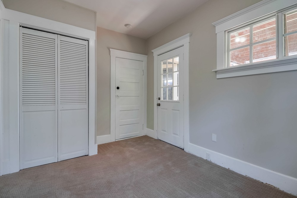 Virtual tour photo 23 of 28 for 3034 Ivy St