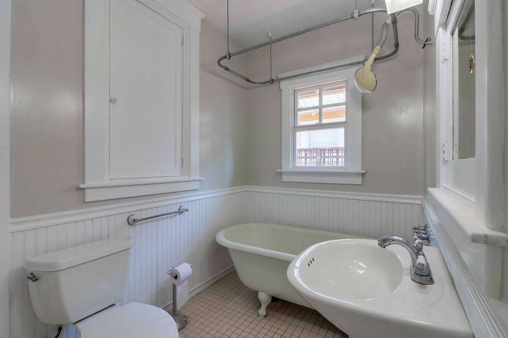 Virtual tour photo 24 of 28 for 3034 Ivy St