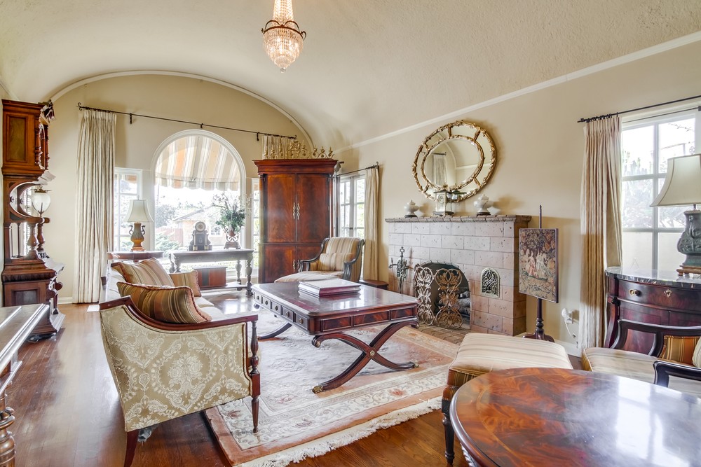 Virtual tour photo 21 of 52 for 3036 Elliott St