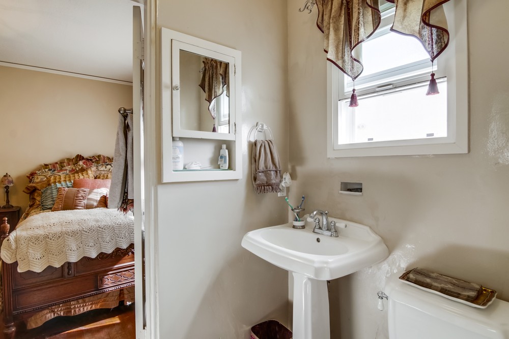 Virtual tour photo 40 of 52 for 3036 Elliott St