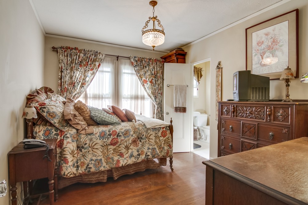 Virtual tour photo 41 of 52 for 3036 Elliott St