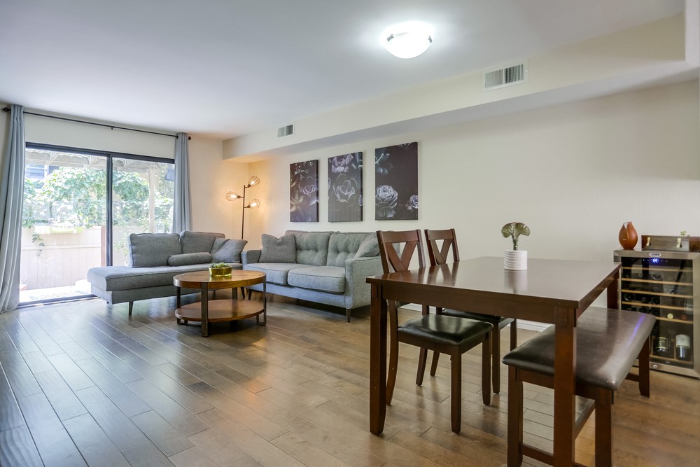 Virtual tour photo 14 of 39 for 3037 Ingelow St APT 4