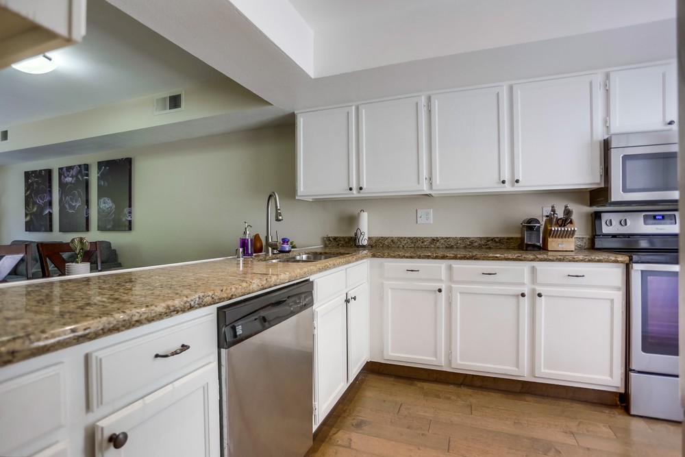 Virtual tour photo 15 of 39 for 3037 Ingelow St APT 4