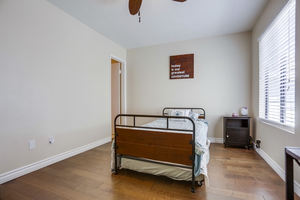 Virtual tour photo 30 of 39 for 3037 Ingelow St APT 4