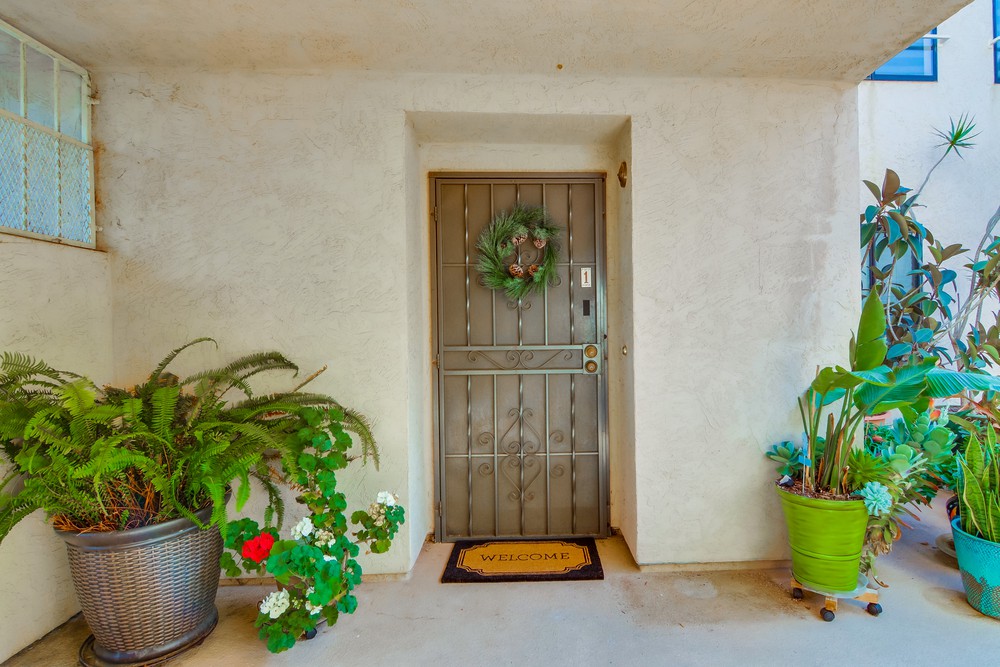 Virtual tour photo 3 of 36 for 3037 Ingelow St