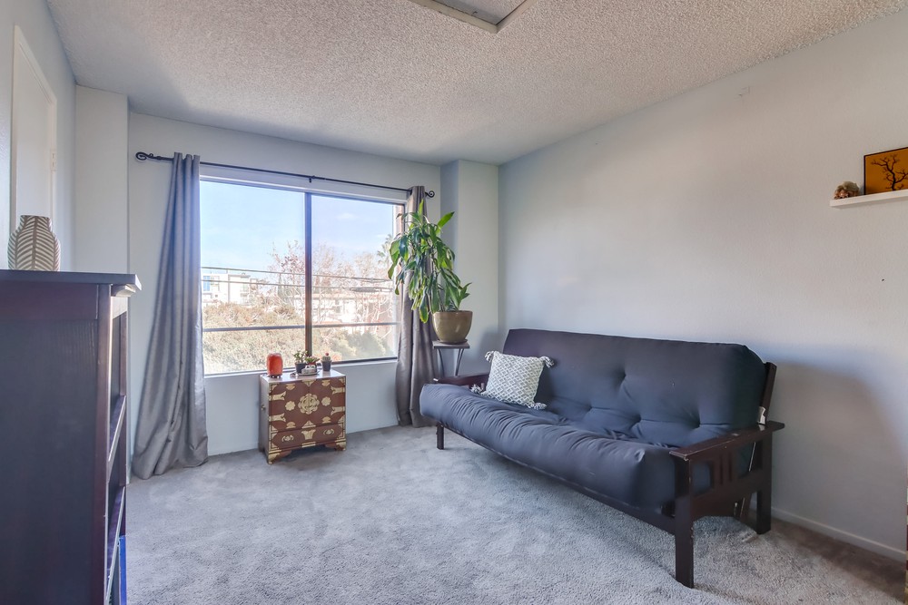 Virtual tour photo 31 of 36 for 3037 Ingelow St