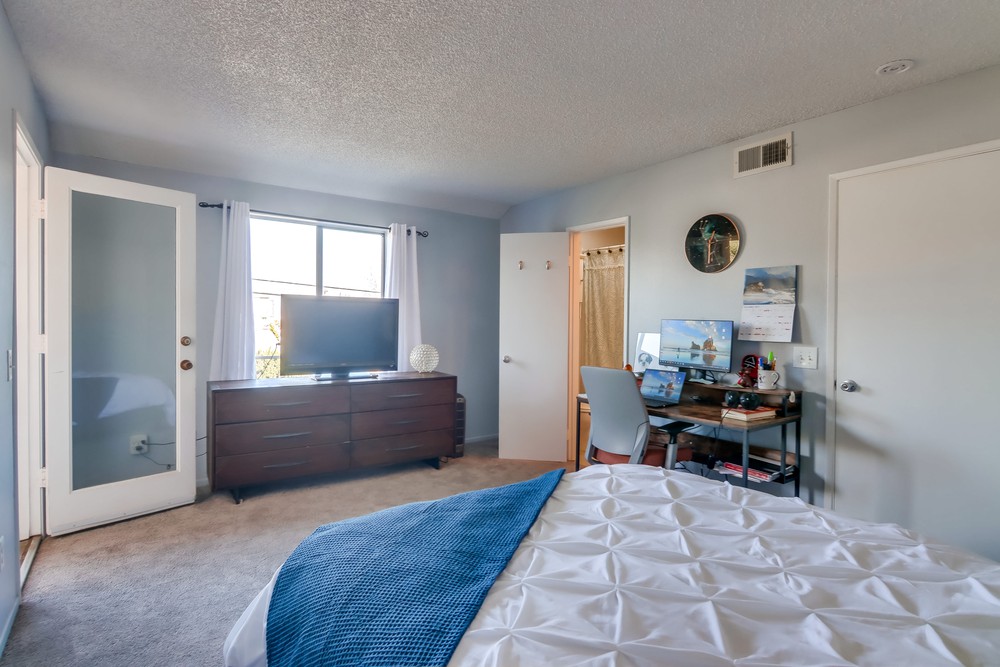Virtual tour photo 34 of 36 for 3037 Ingelow St