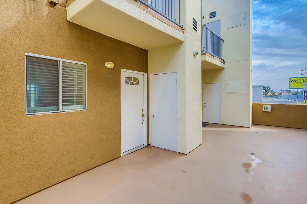 Virtual tour photo 4 of 47 for 3040 Adams Ave