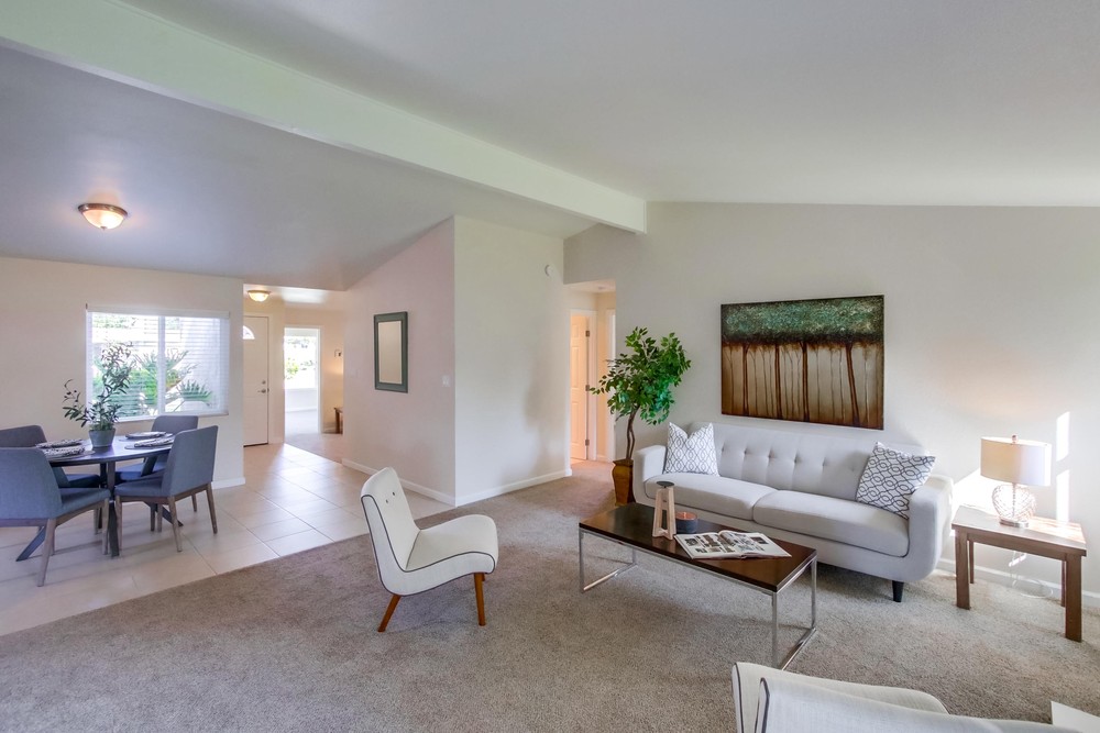 Virtual tour photo 13 of 38 for 3041 Skipper St