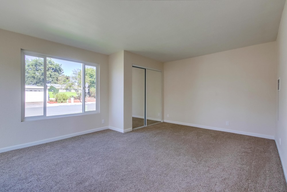 Virtual tour photo 27 of 38 for 3041 Skipper St