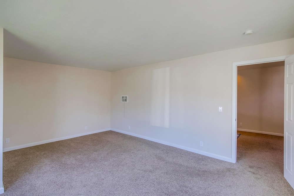Virtual tour photo 28 of 38 for 3041 Skipper St