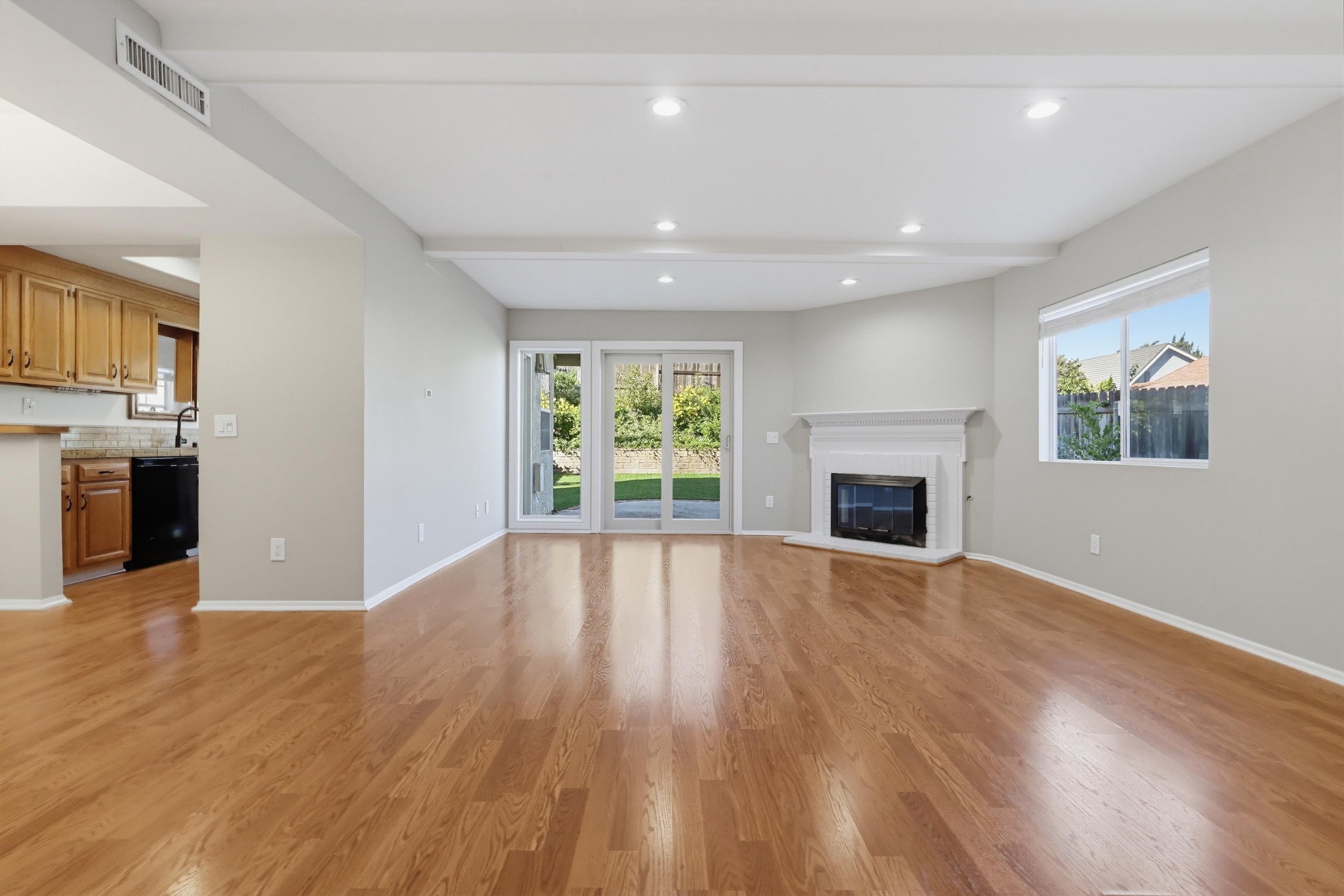 Virtual tour photo 9 of 65 for 30418 Passageway Pl