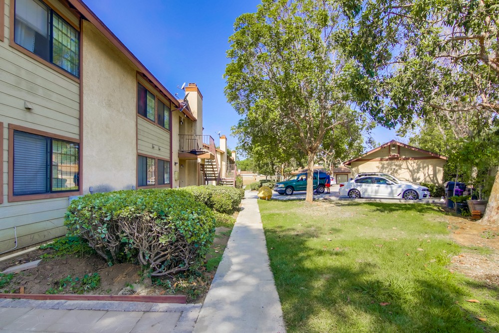 Virtual tour photo 4 of 32 for 3042 Iris Ave UNIT 106