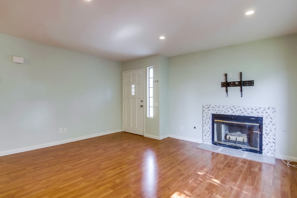 Virtual tour photo 9 of 32 for 3042 Iris Ave UNIT 106