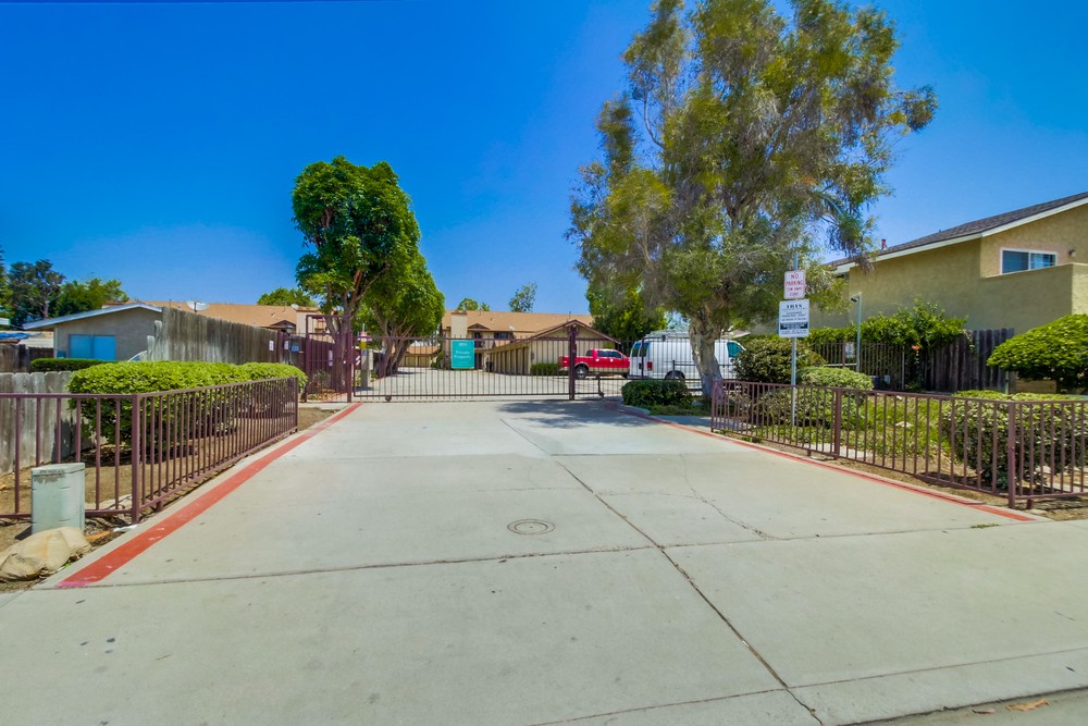 Virtual tour photo 1 of 31 for 3042 Iris Ave UNIT 106