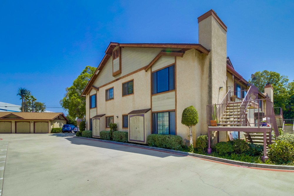 Virtual tour photo 5 of 31 for 3042 Iris Ave UNIT 106