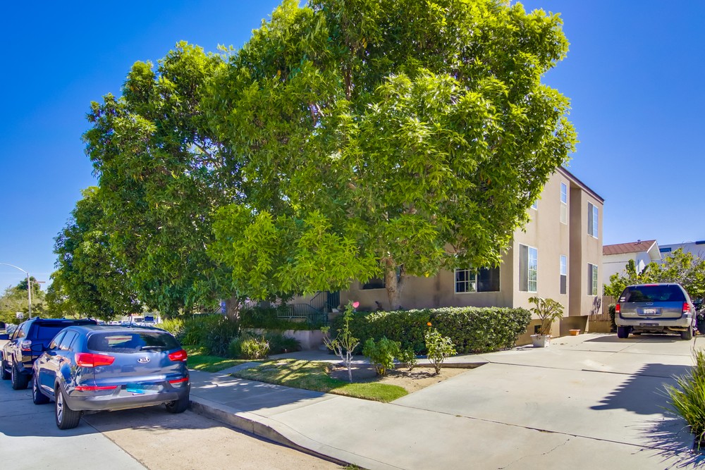 Virtual tour photo 1 of 41 for 3043 Carleton St