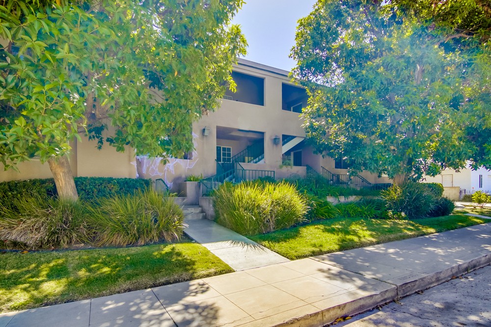 Virtual tour photo 3 of 41 for 3043 Carleton St