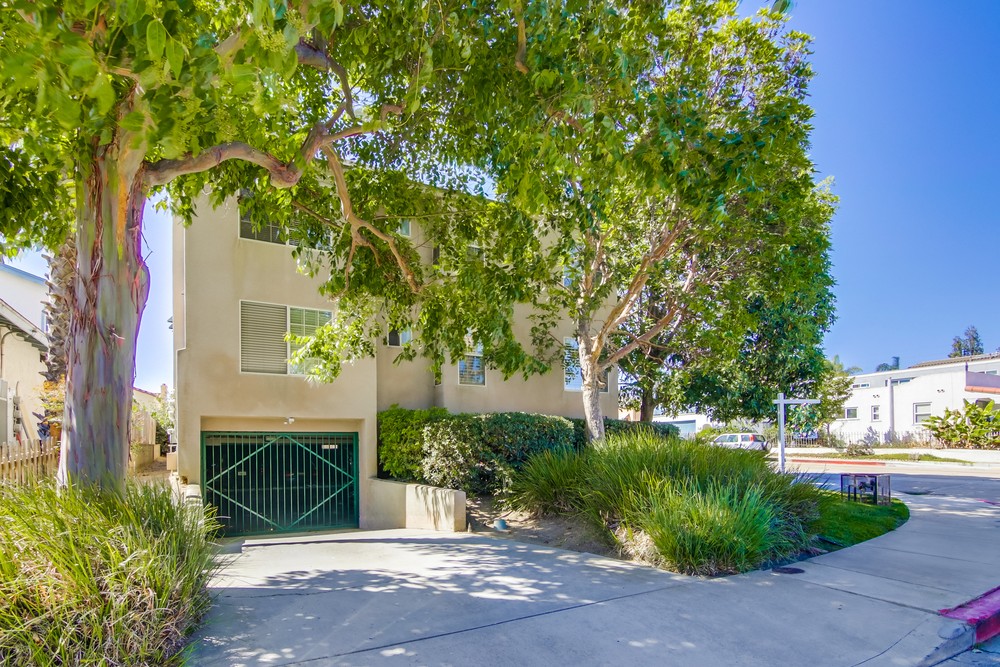 Virtual tour photo 42 of 41 for 3043 Carleton St