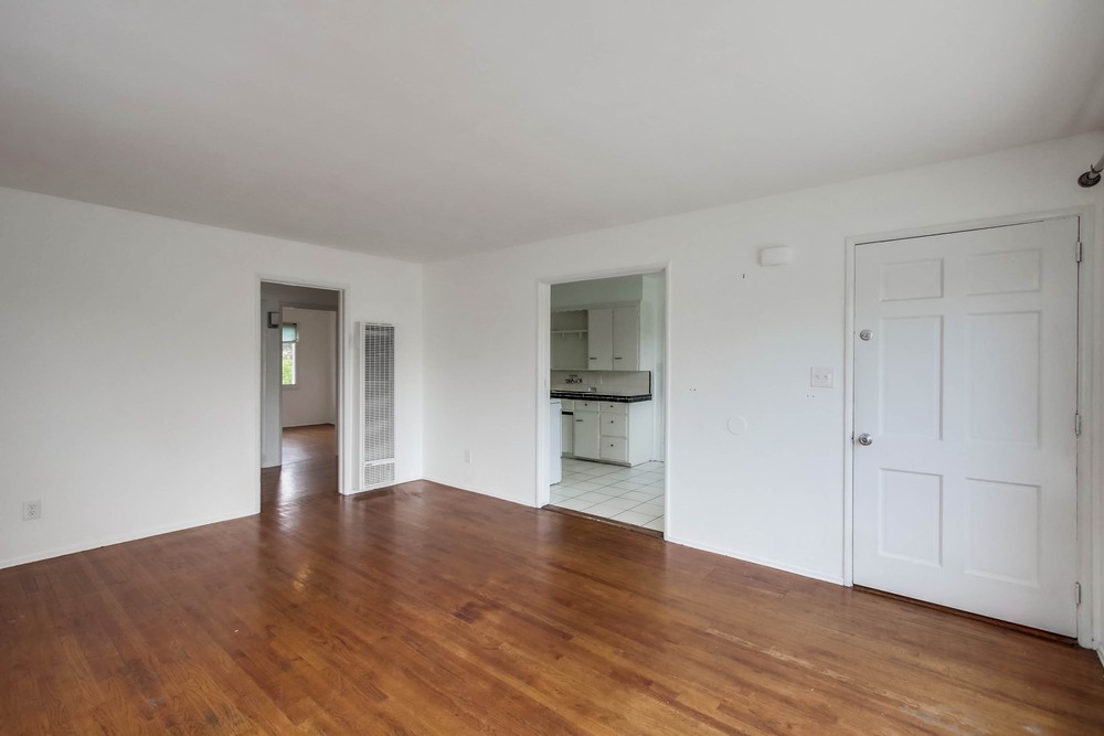 Virtual tour photo 6 of 30 for 3046 Nile St