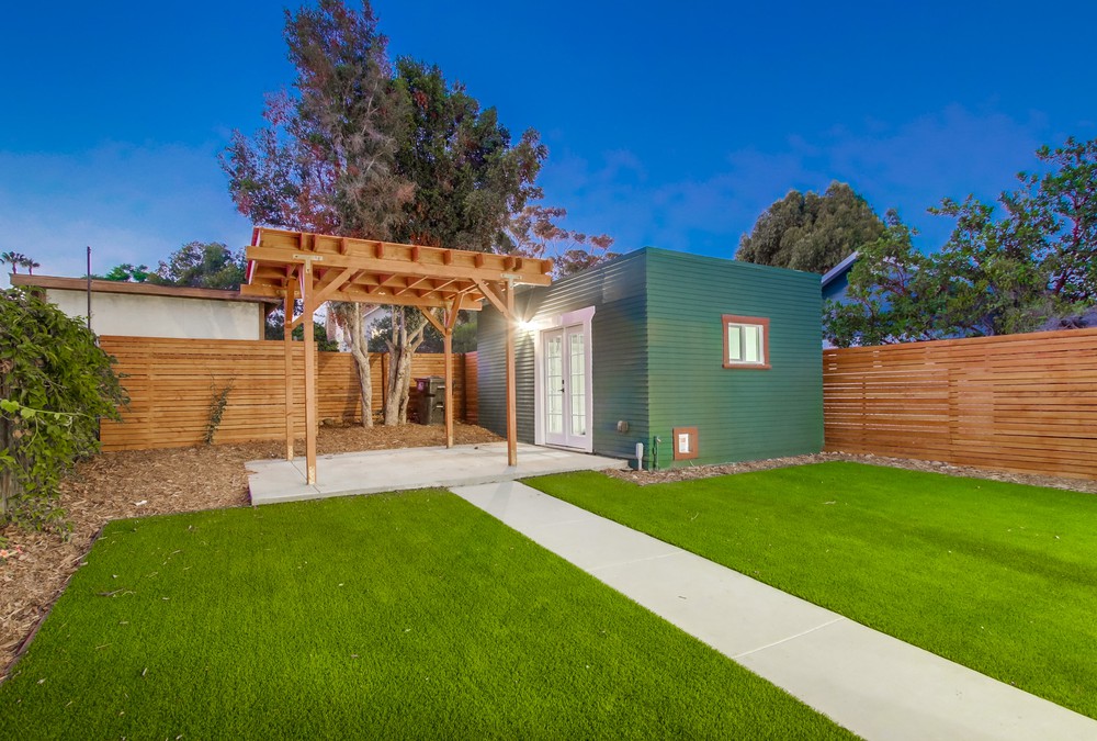 Virtual tour photo 7 of 64 for 3050 Elm St