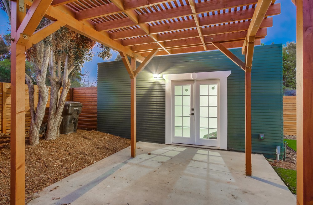 Virtual tour photo 11 of 64 for 3050 Elm St