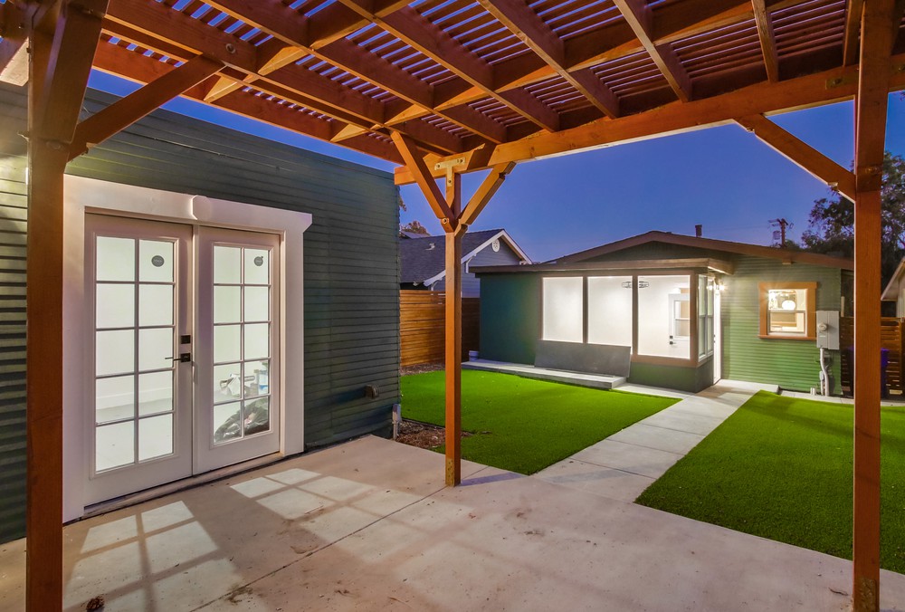 Virtual tour photo 12 of 64 for 3050 Elm St