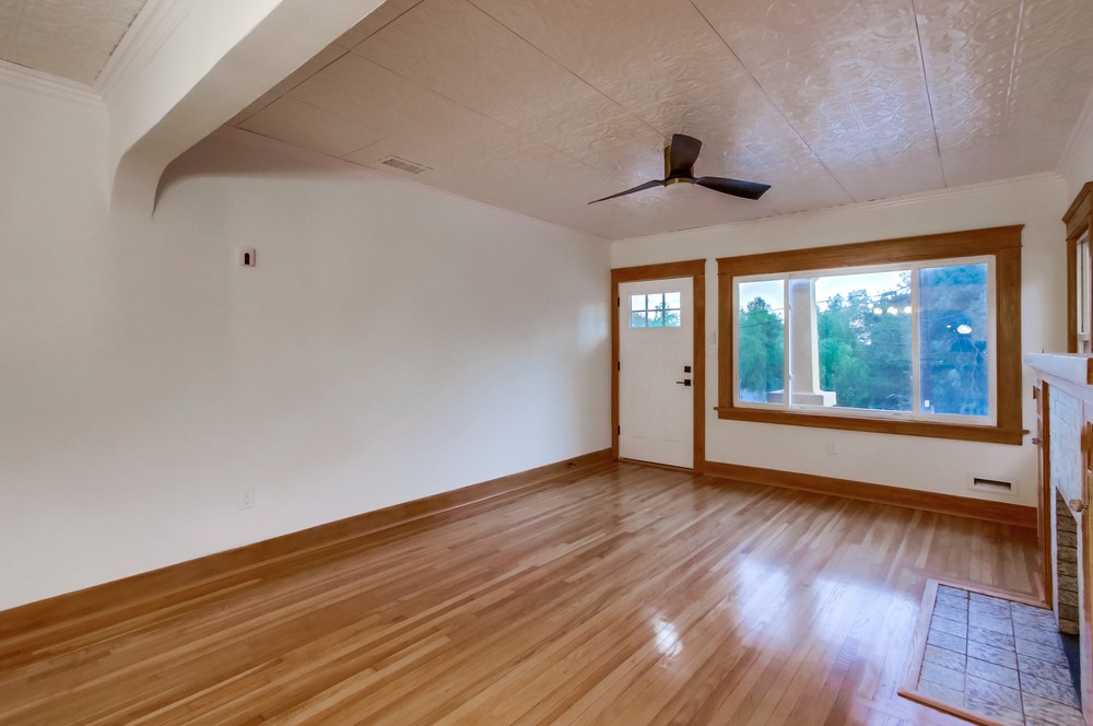 Virtual tour photo 16 of 64 for 3050 Elm St