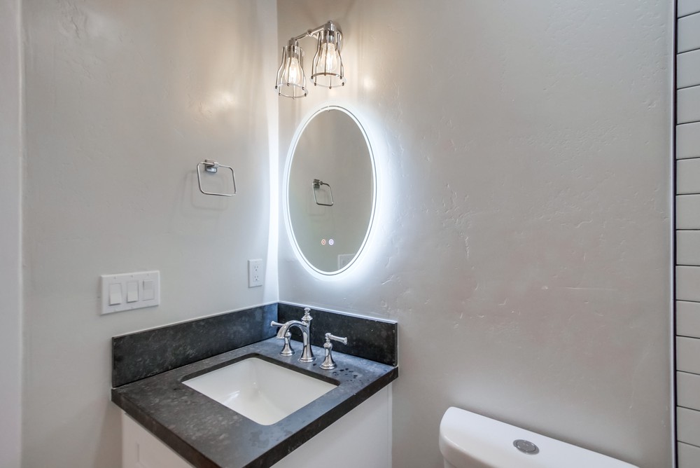 Virtual tour photo 27 of 64 for 3050 Elm St