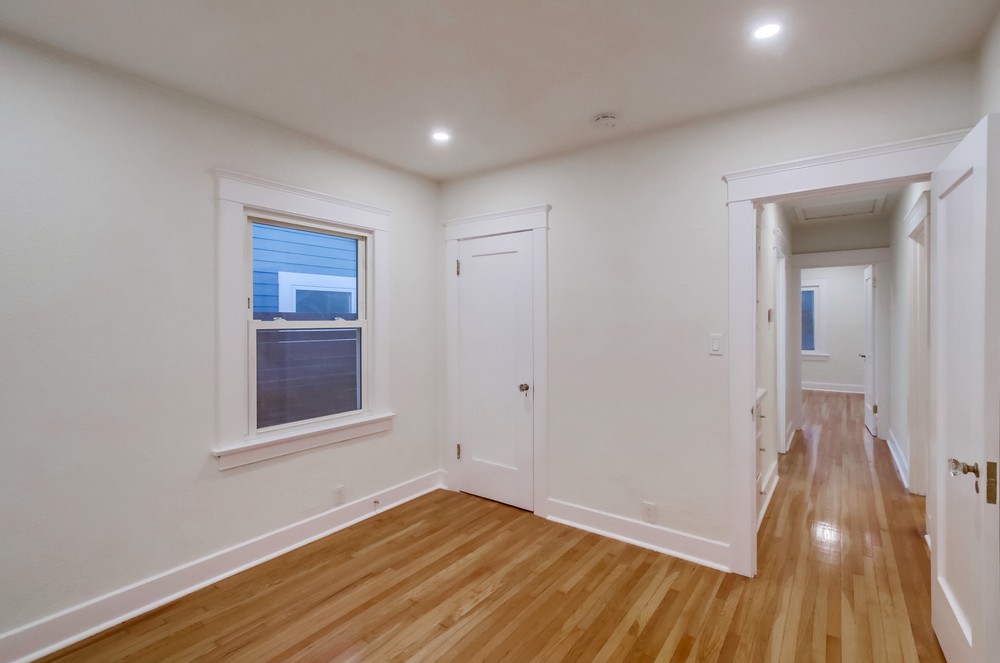 Virtual tour photo 31 of 64 for 3050 Elm St