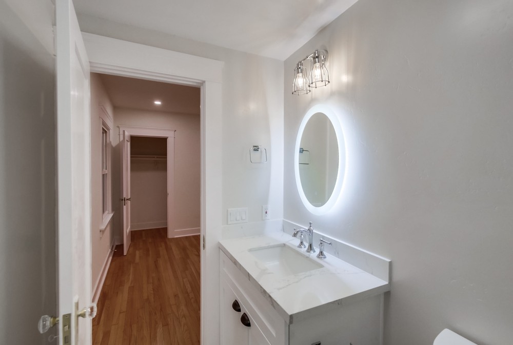 Virtual tour photo 36 of 64 for 3050 Elm St