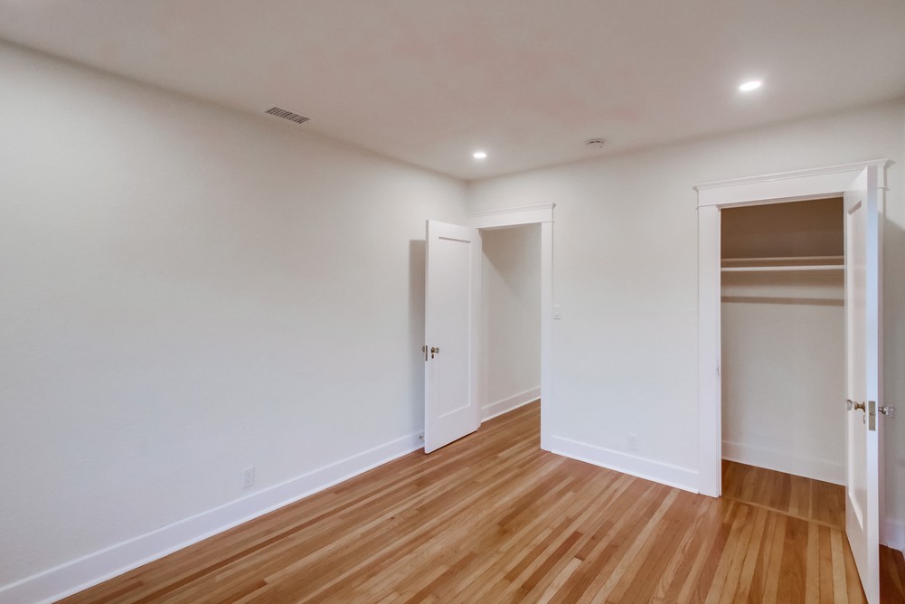 Virtual tour photo 38 of 64 for 3050 Elm St