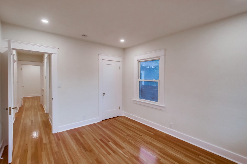 Virtual tour photo 39 of 64 for 3050 Elm St